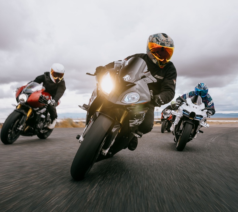 ストリート系バイクにおすすめのかっこいいICONヘルメット